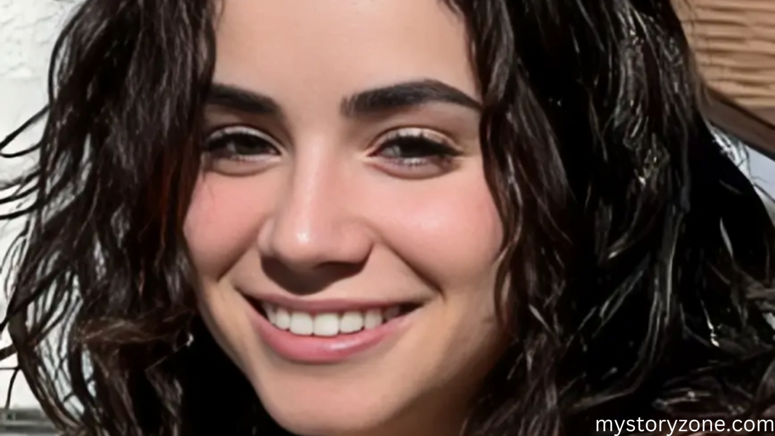 Daisy Blooms, Net Worth, Age, Height, Images, Bio/Wiki 2024.